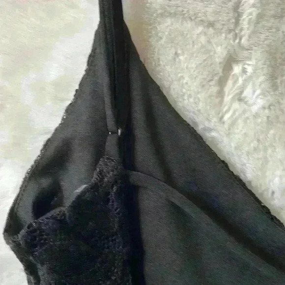 NWT , Little black V-neck adjustable strap dress size Womens Open Back - Picture 3 of 5